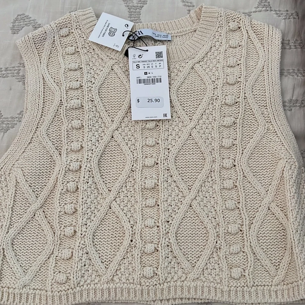Zara Cream Cable Knit Cropped Sweater Vest - Picture 3 of 5